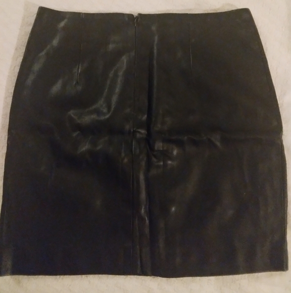 Black PU Leather Skirt - Picture 3 of 5